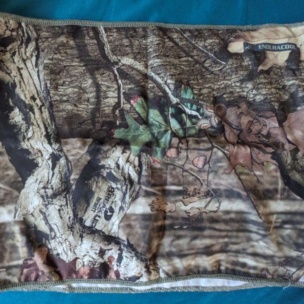 Mission Enduracool Microfiber Cooling Towel new, Mossy Oak camo